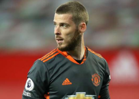 De Gea has enough credit to remain Manchester United No 1, says Cole - yet Henderson is prepared to jump 